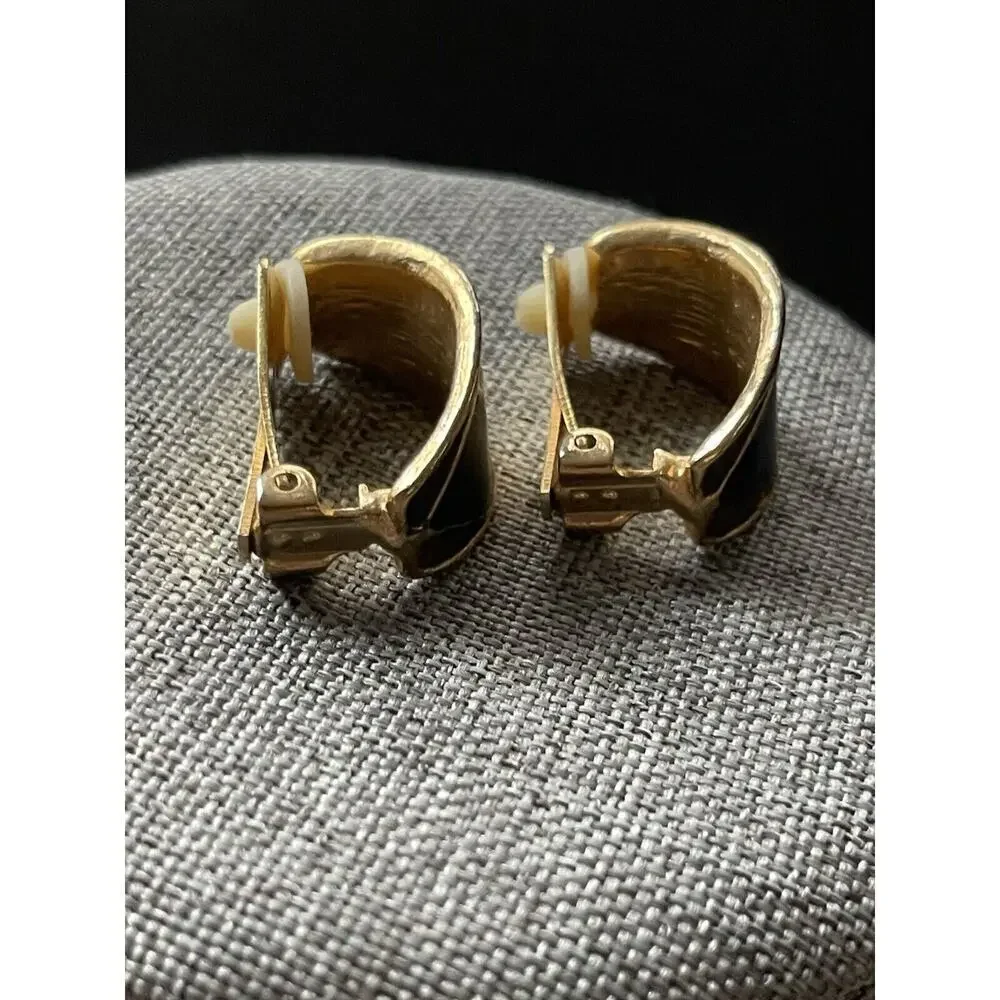 Vintage Enamel Clip Earrings Mod Art To Wear MCM Gold Tone Black Career Retro